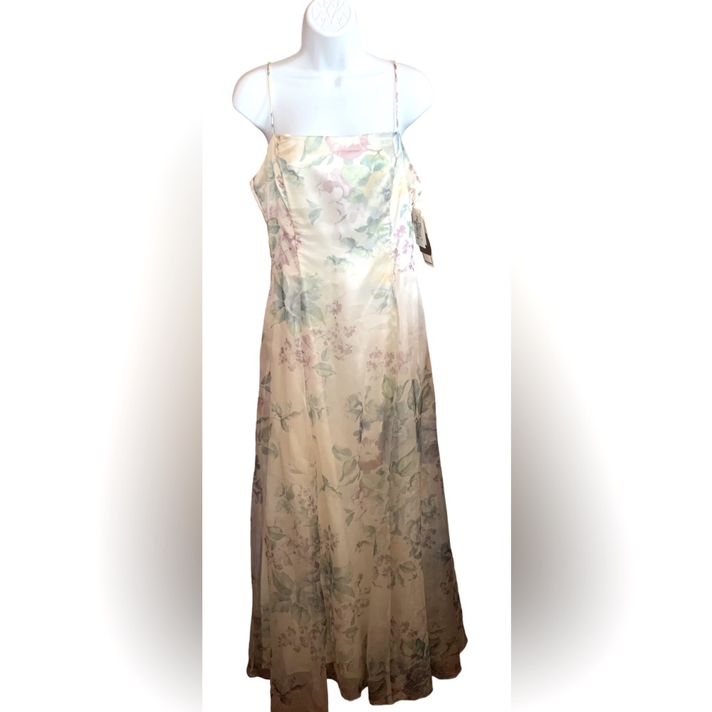 Beautiful Jessica McClintock Bridal Millenium dress (prom/wedding/formal event)